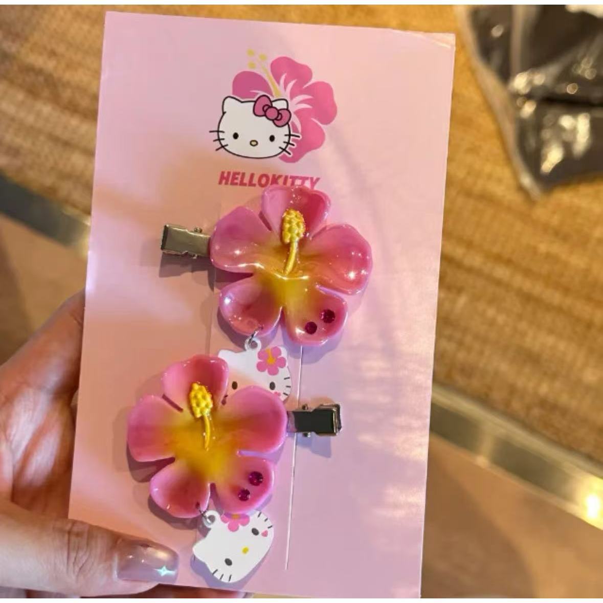Kawaii Sanrio Hello Kitty Flow - đánh giá và giá Tech Accessories For Women